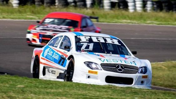 EL MERCEDES que compartirán Ariel y Santino Persia vuelve a competir luego de ausentarse en Rosario.