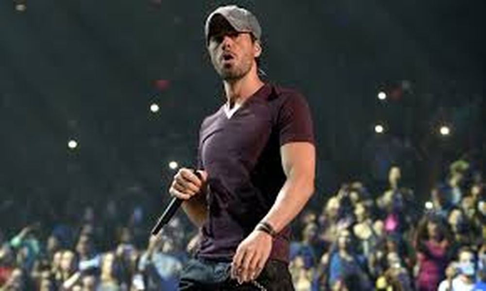 Enrique Iglesias es el “mejor artista latino de todos los tiempos”