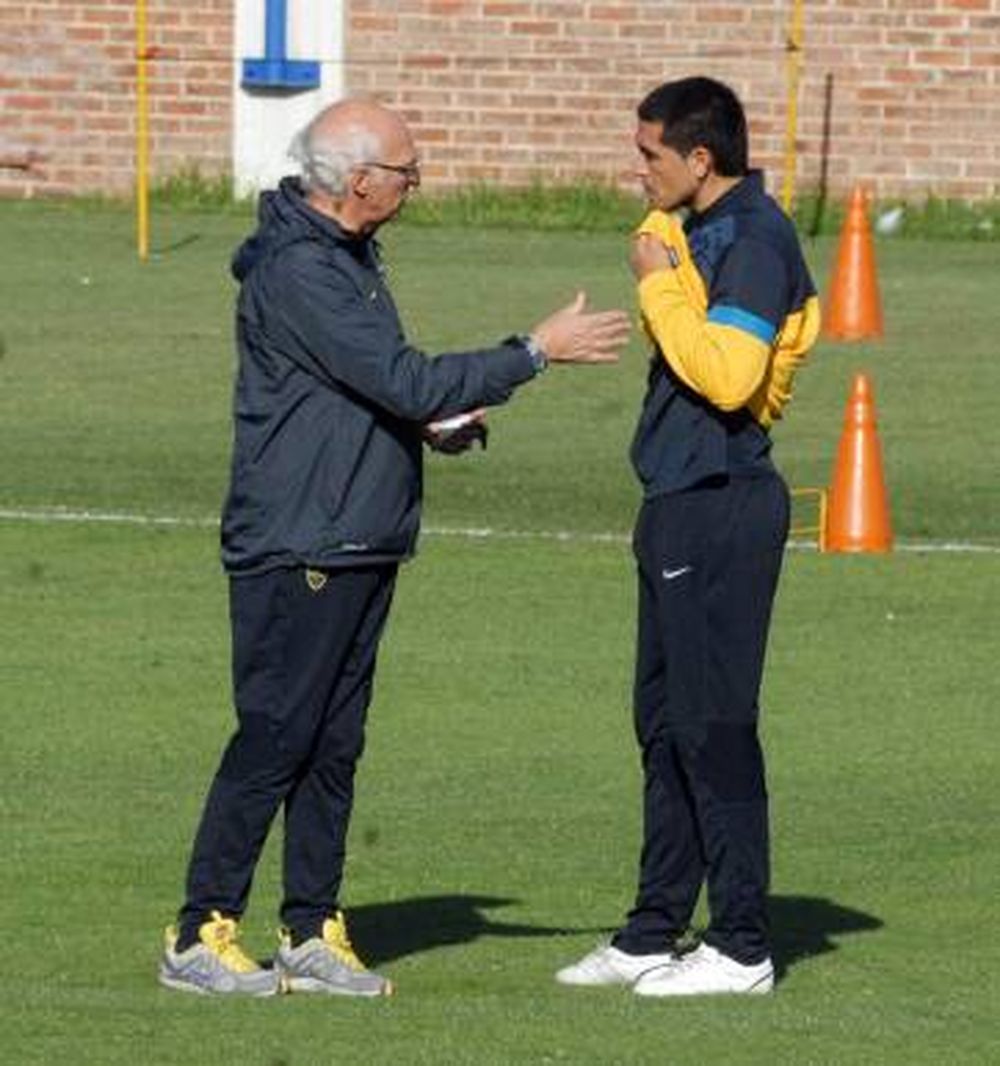 Riquelme vuelve con récord