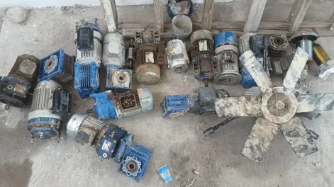 La captura de uno de los sospechosos sirvió para abrir una investigación, por el hallazgo de otras 17 bombas de agua, cuatro de ellas desarmadas.