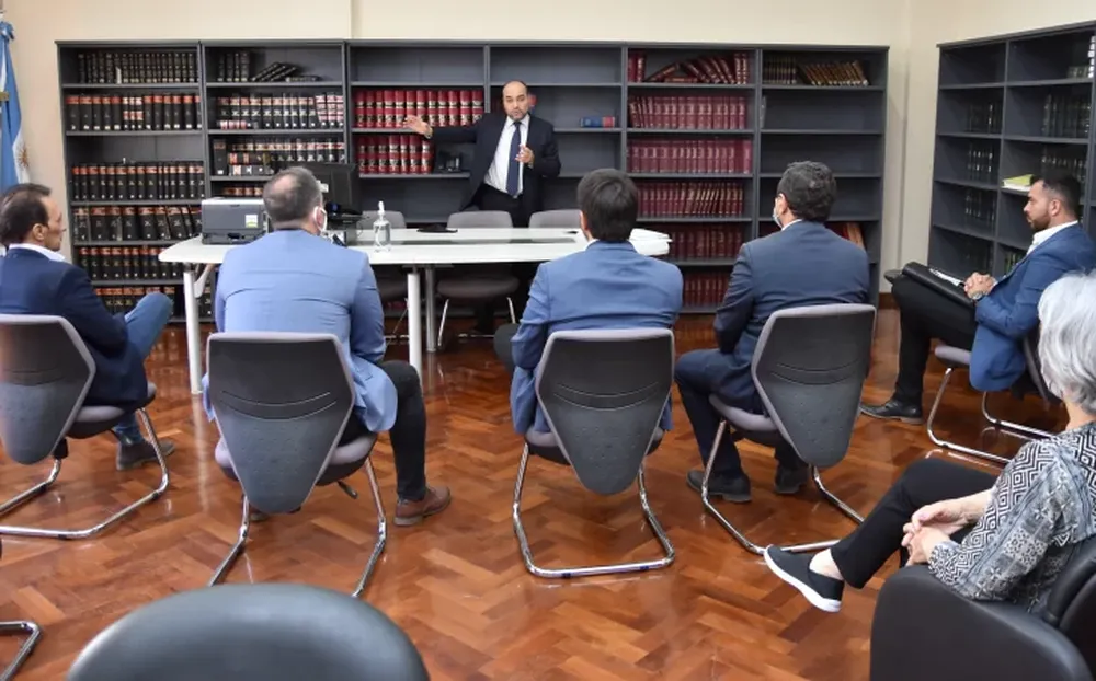 De cara a las legislativas, tres de los cuatro frentes cambiarán sus nombres