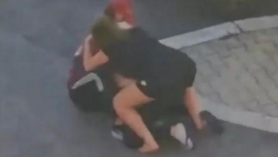 El reencuentro de un hombre con su familia luego de pasar 40 días internado por coronavirus