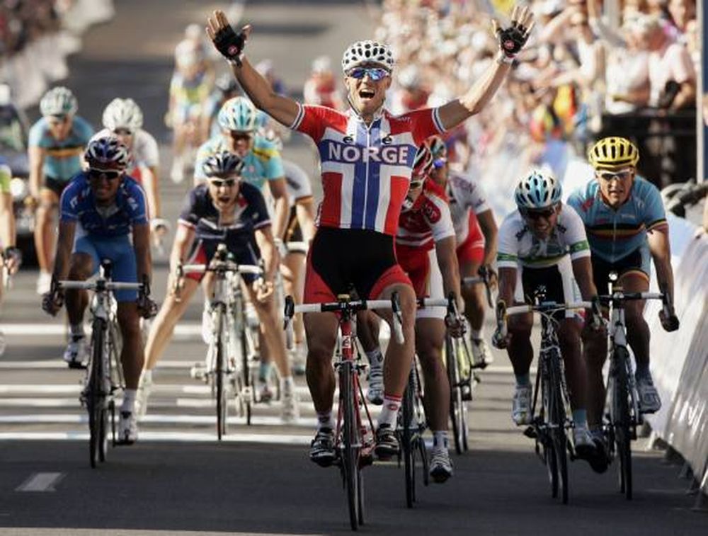 Hushovd se comió la cena de otros