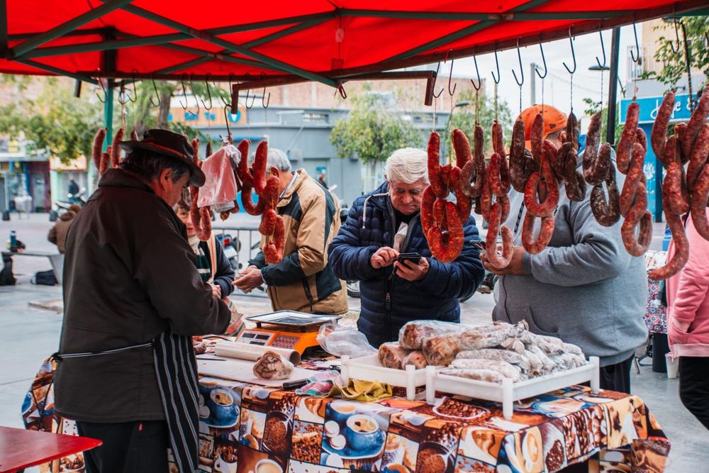Se viene una nueva edición de la Feria Rawson rinde más, en el Mercado Concentrador.