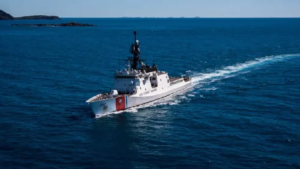 Desapareció un barco de turismo con cerca de 30 personas a bordo