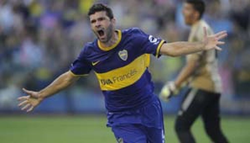 Boca mejoró su imagen y logró ante Estudiantes la primera victoria del año