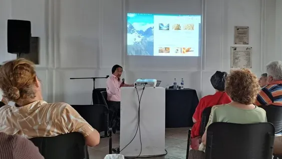 PRIMER ENCUENTRO  entre el emprendedor y artistas locales, realizado en el Centro Cultural Estación San Martín. 