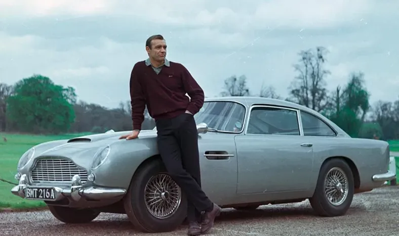 Revelan los precios de los autos utilizados por James Bond