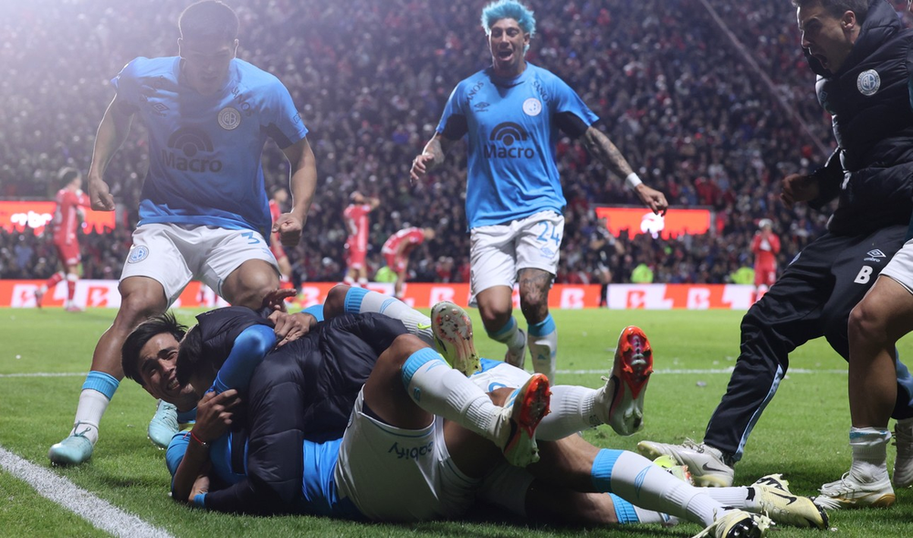 Todo Belgrano festeja la clasificación a la final. Gentileza Olé.&nbsp;