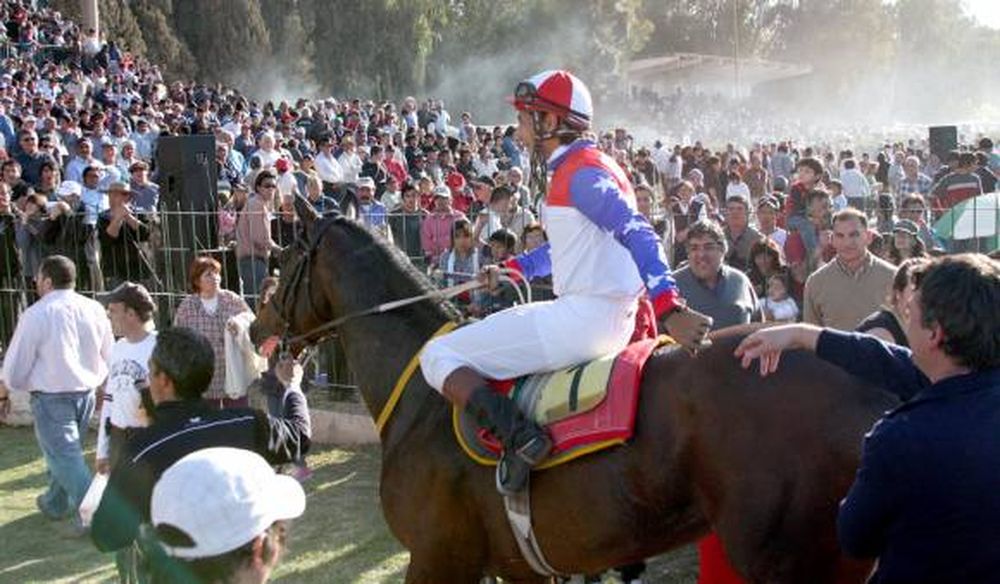 Apoyo y elogio nacional