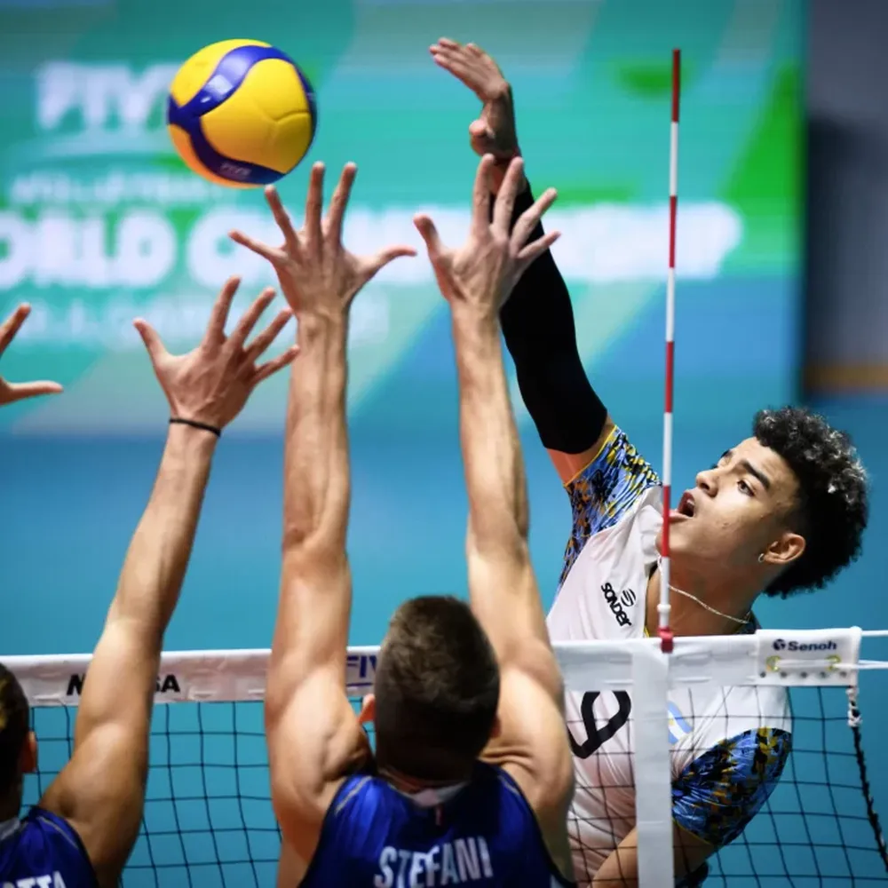 Argentina cayó con Italia en duro partido