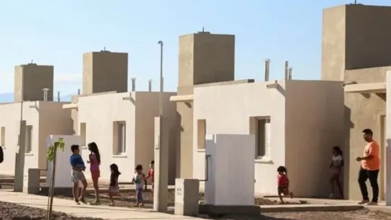 Anunciaron las nuevas fechas del sorteo de casas del IPV