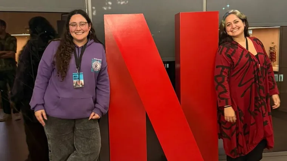 mendoza: dos jovenes mendocinas fueron seleccionadas para presentar su serie de suspenso ante netflix