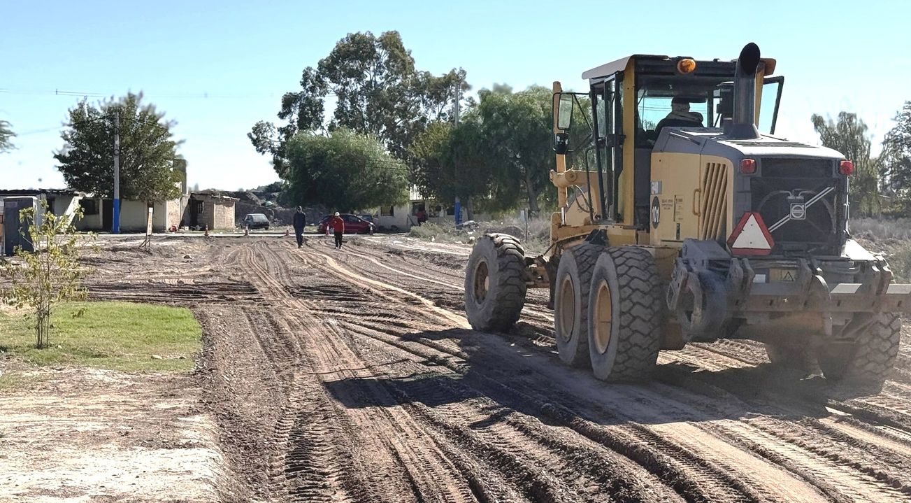 En 9 de Julio comenzaron la preparación de las calles para una obra de pavimentación histórica. En 9 de Julio comenzaron la preparación de las calles para una obra de pavimentación histórica.