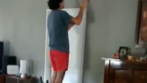 El desopilante alarido de una madre cuando su hijo atrapaba un murciélago fue viral