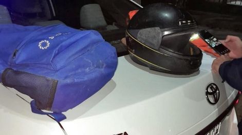 Motochorros le pegaron a un adolescente para robarle la bicicleta y una mochila