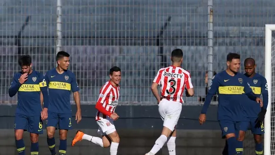 Estudiantes dio el golpe, derrotó a Boca y lo sacó de la punta después de 46 fechas