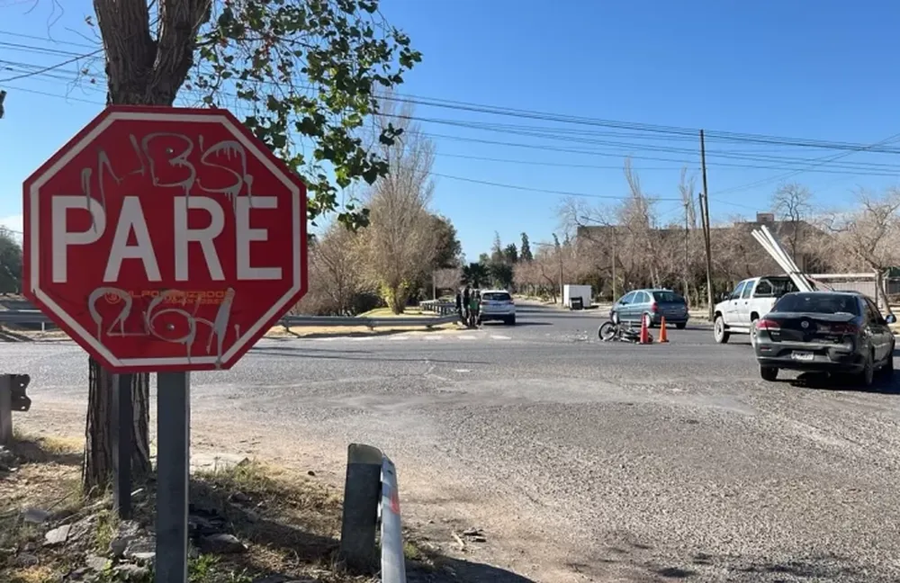 Atropelló a un ciclista y fue condenado a 1 año de prisión condicional y 2 años de inhabilitación para conducir