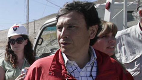 Ministro dice que esperan hoy sacar al menos a un minero