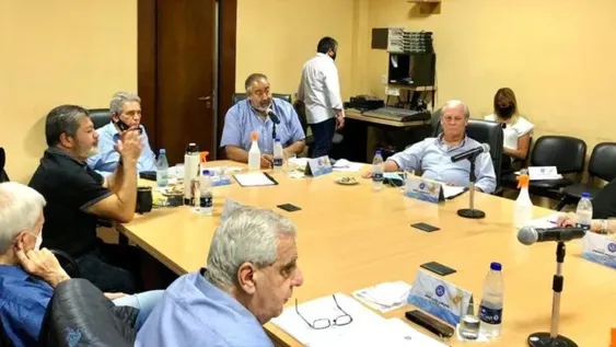 Aseguran que la CGT reclamará paritarias libres y sin topes