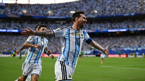 ¡Enorme Messi! Argentina le ganó a Argelia 3-0 con un hat trick de Leo