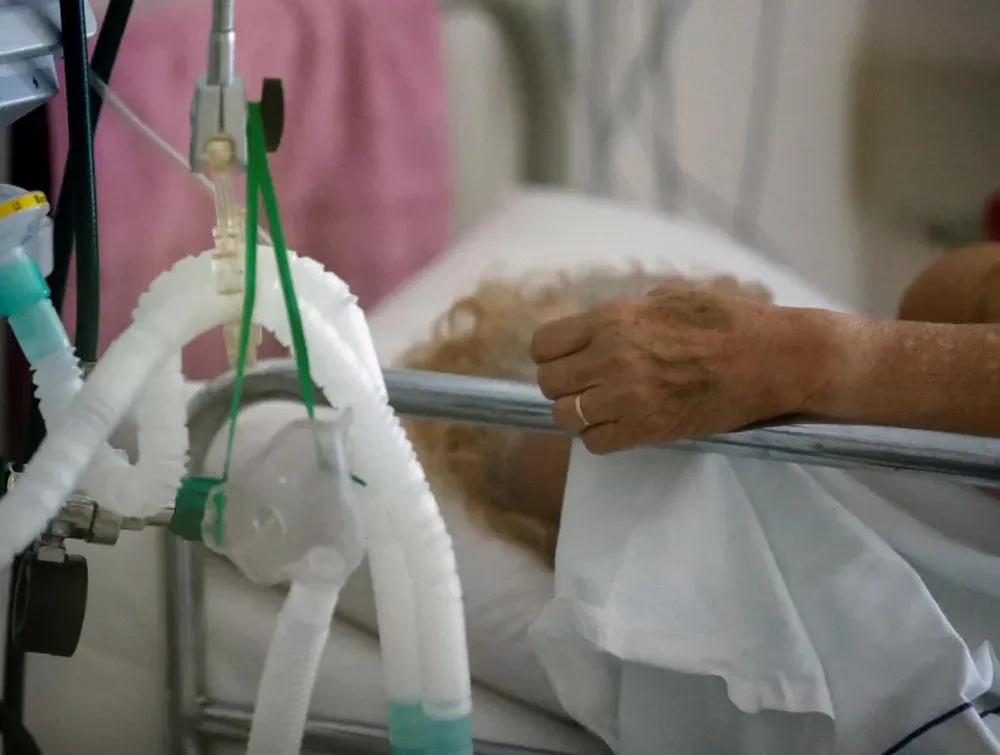 En las últimas horas hubo 13 muertes y ya son 1.787 los decesos por Covid-19 en el país