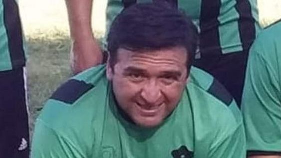 Lo peor para motociclista que chocó con un árbol