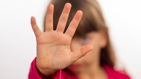 Condena sin prisión para un abusador de una niña de 6 años, amiga de su hija