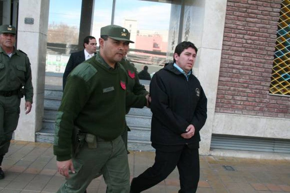 Récord de droga: Liberan al judicial y cae una mujer