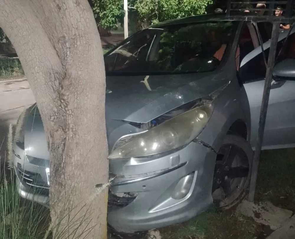 Robó una rueda, lo persiguió la policía y terminó preso