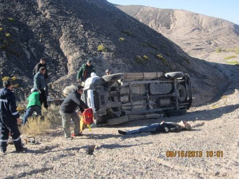 Un funcionario y 4 vecinos heridos en un vuelco