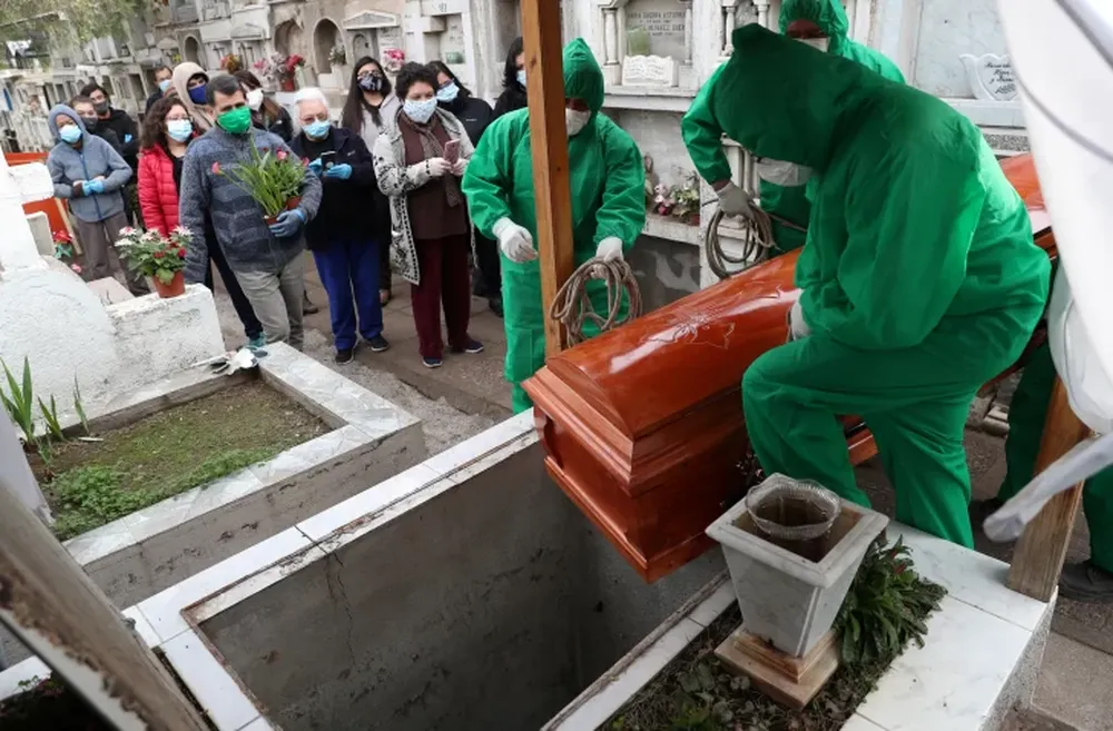 Aceleración de los contagios enciende alarmas en la OMS