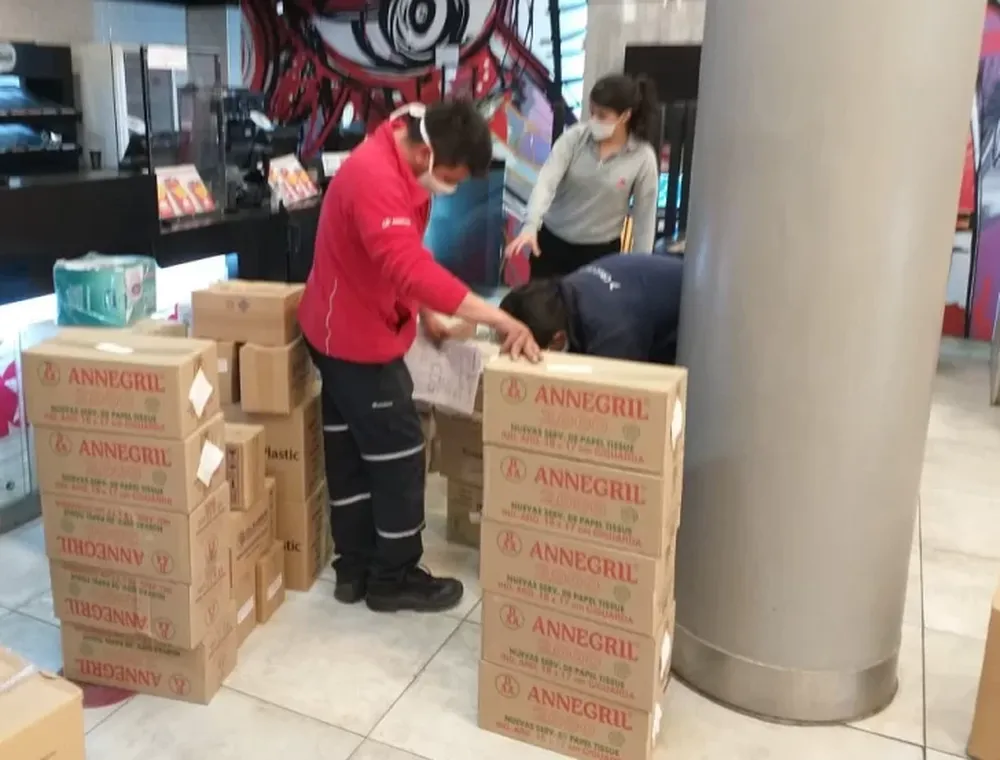 Les dan la apertura a los negocios, pero ahora van por el cambio de horarios