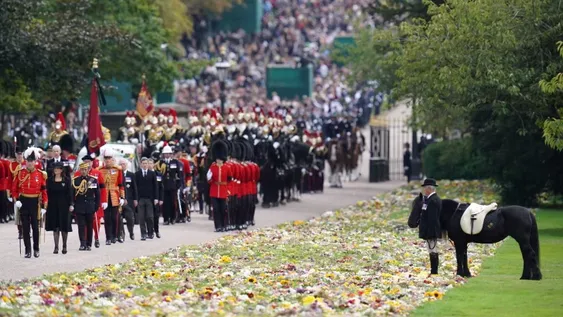 Impactante último adiós a Isabel II del Reino Unido y el mundo