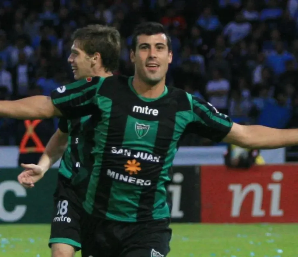 Penco, un volante de River, un conocido y un arquero, los confirmados por San Martín