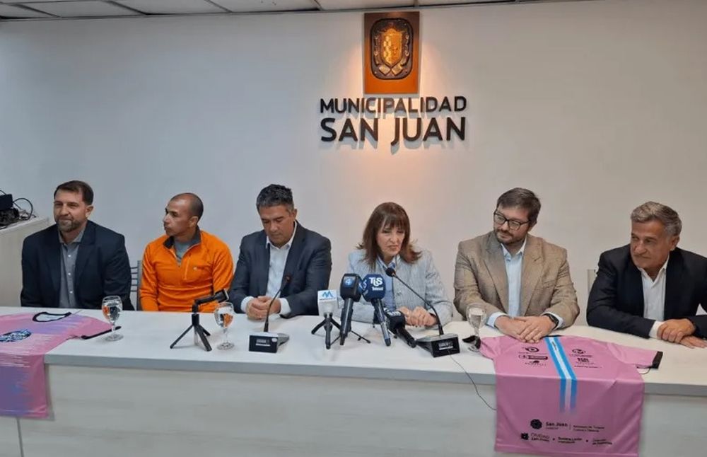 Presentación. En el palacio municipal de la Ciudad Capital quedó presentado el Nacional de Ruta 10K que se correrá este domingo.
