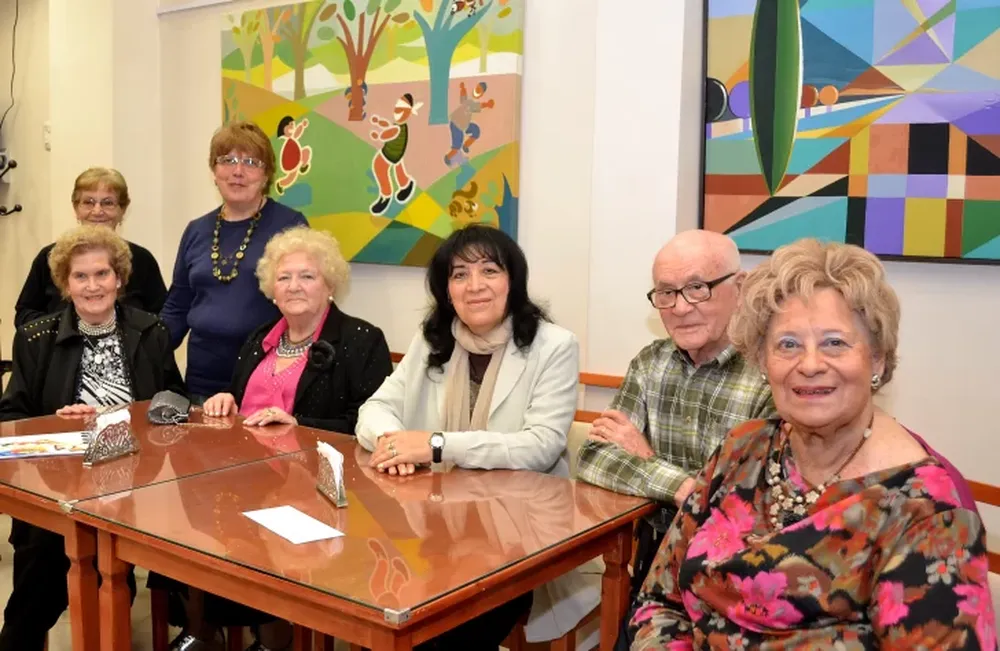 Presentó su libro Beatriz Albaladejo