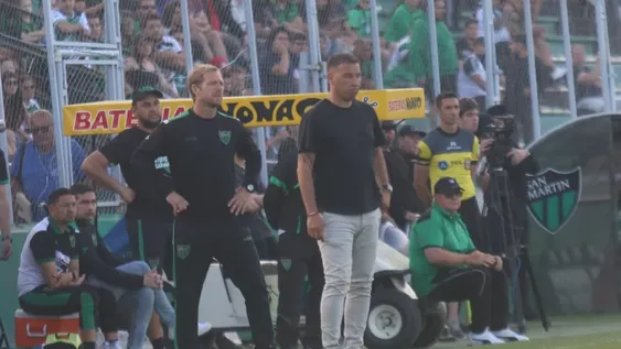 TRANQUILO. Raúl Antuña definirá hoy la probable formación de San Martín con poco para cambiar de cara a la final deldomingo.