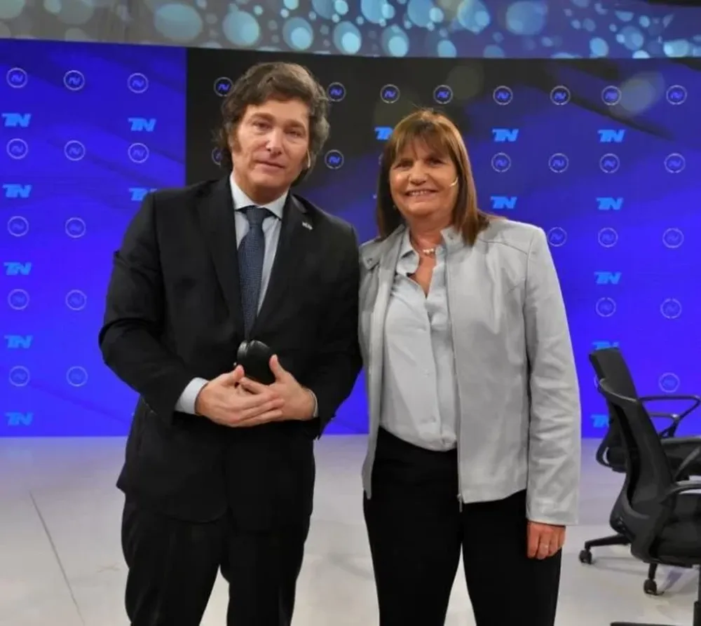 Milei presentó junto a Bullrich la reestructuración de la Policía Federal con el FBI como modelo