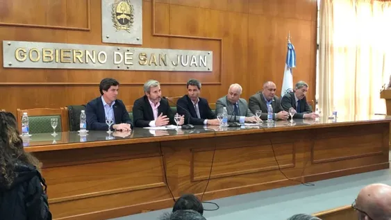 De Uñac a Macri: “Pensamos distinto, pero debemos trabajar juntos para el futuro”