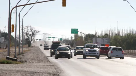 EN OBRA. En la actualidad la Ruta 40 sur se encuentra con desvíos y áreas sin pavimentar debido a los trabajos que estaban en proceso.