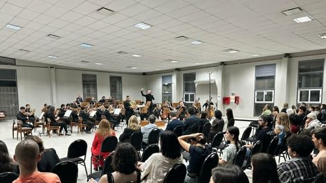 Con una obra para corno y orquesta de R. Strauss y la 5° Sinfonía de Beethoven, la Orquesta Sinfónica de la UNSJ cautivó al público