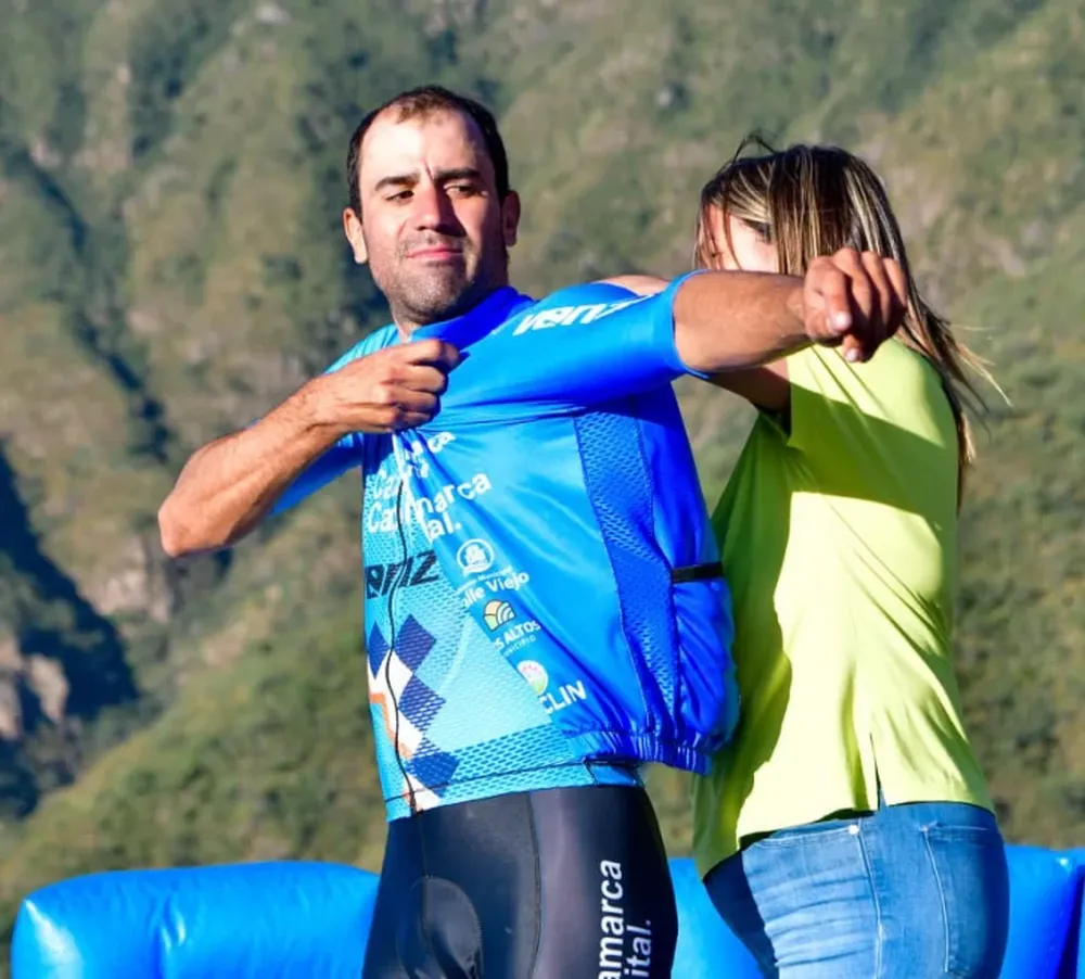 Díaz se mantiene firme en la cima