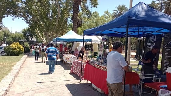 Vaqueros de colores: la prenda de tendencia que arrasa