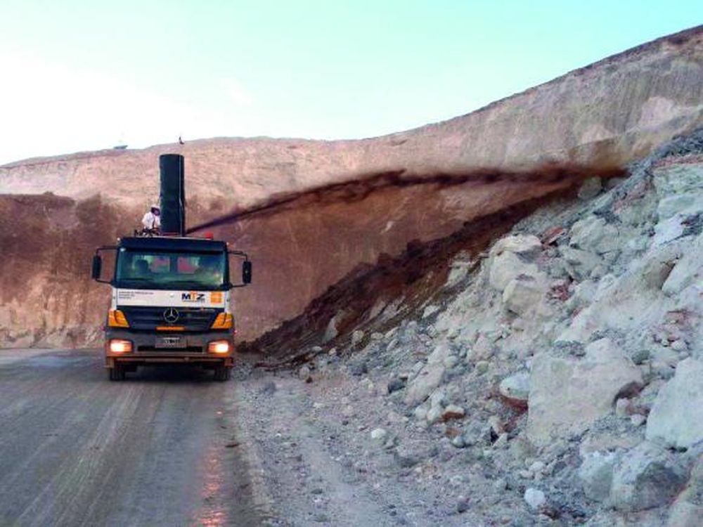 Melaza, el aliado natural en aplacamiento de polvo