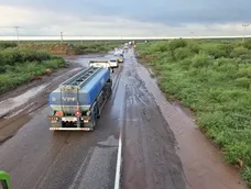 Vista de la Ruta 141 en zona de Marayes, donde habilitaron el tránsito a mediamañana luego de trabajos de despeje de Vialidad Nacional. (Foto VN)