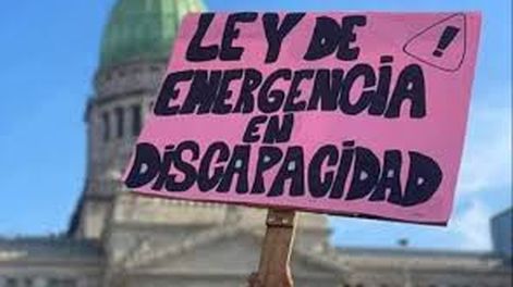 Protestas por la discapacidad frente a medidas del Gobierno que modifican pensiones y prestaciones. &nbsp;