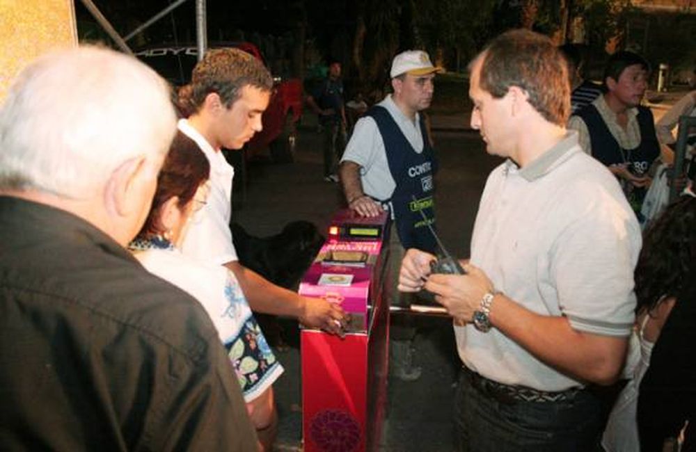 Ni molinetes ni pulseras en el ingreso a la feria