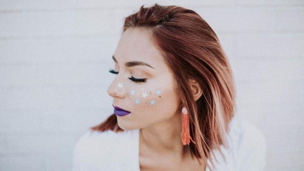 Pecas de fantasía: de qué se trata la nueva moda que permite brillar