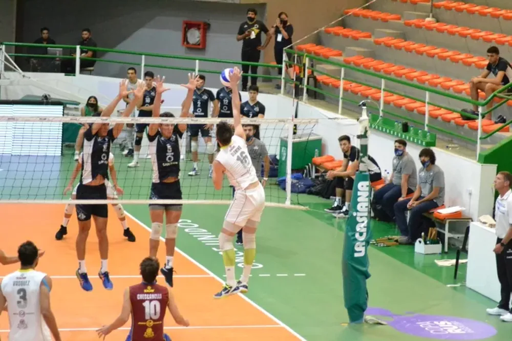 Obras venció a UVT y se enfrentará a UPCN en la semifinal
